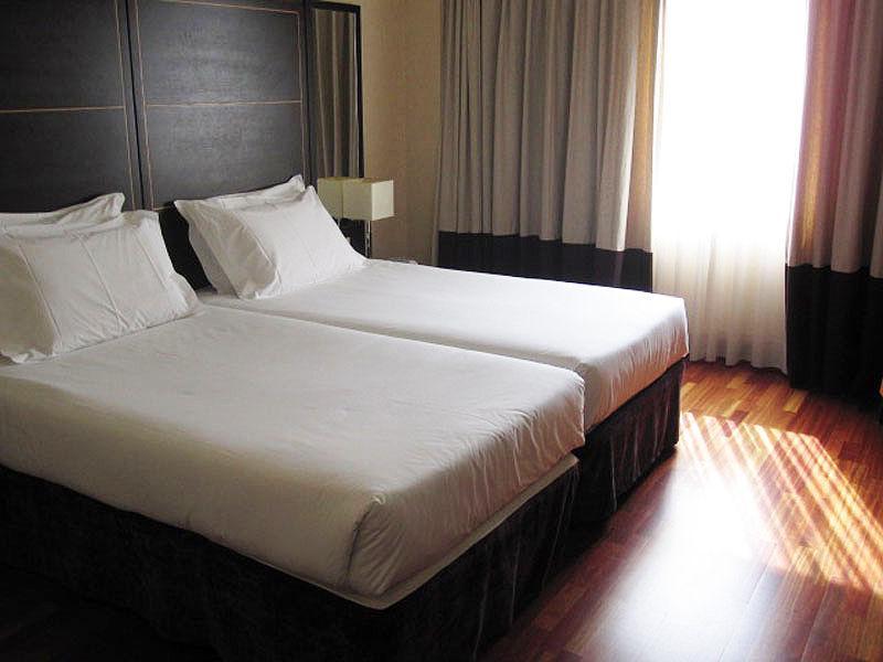 Eurostars Das Artes OOporto Chambre photo